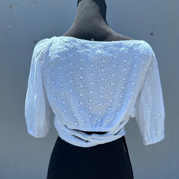 SABO SKIRT WOMENS White Eyelet Wrap Top SMALL - Picture 2 of 7